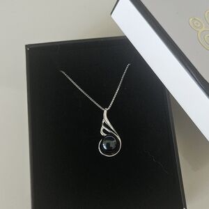 Sterling Silver Black Pearl Pendant